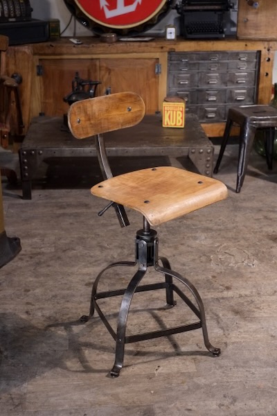 fauteui de barbier ancien